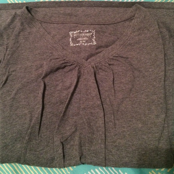 Gray maternity longsleeve shirt