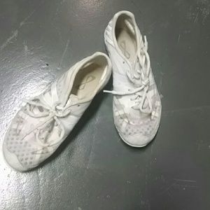 Infinity cheerleading shoes