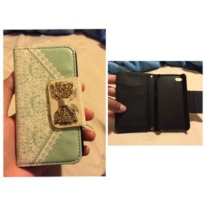 iPhone 4/4s Wallet Phone Case