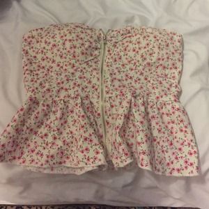 Strapless flower cropped shirt