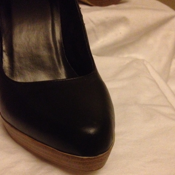 Heels/Platforms - Picture 5 of 6