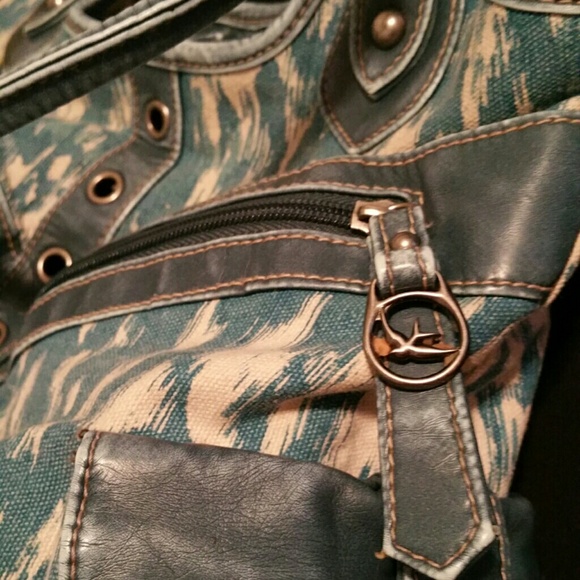 Sparrow True Medium Tote - Picture 2 of 3