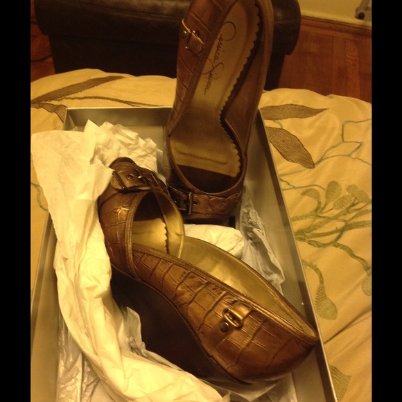 Peep toe Wedge Shoe - Picture 1 of 3