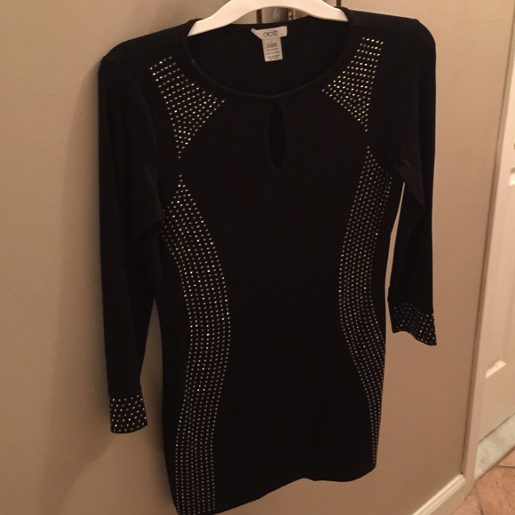 ‼️️SOLD ‼️Cache black stretch top----