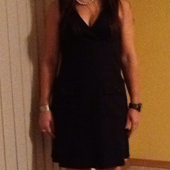 Michael Kors Dresses & Skirts - Pretty Michael Kors dress - 6P