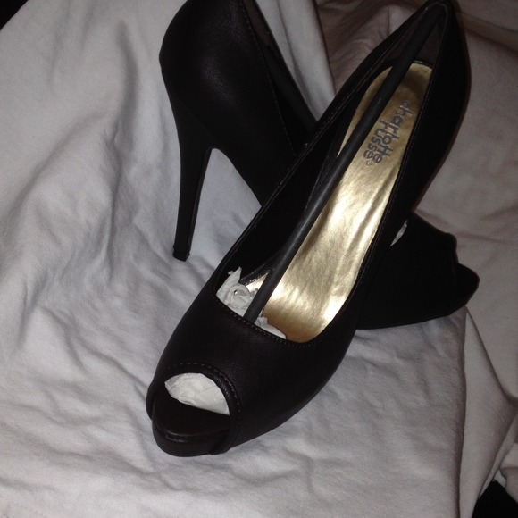 Heels/Platforms - Picture 4 of 6