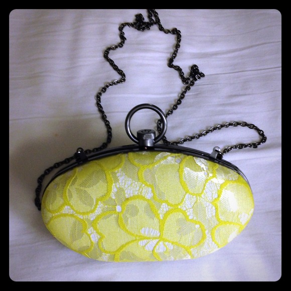 PRABAL GURUNG !! clutch