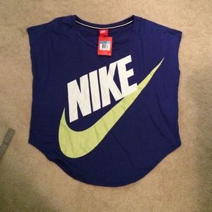 Workout Nike top!