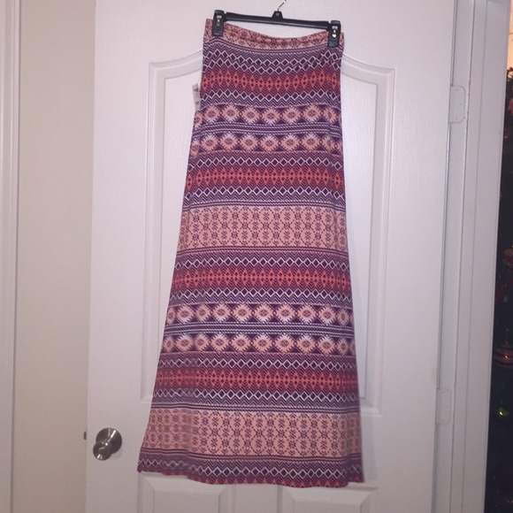 Gorgeous maxi skirt 💛