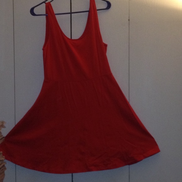 Dress - Picture 2 of 6