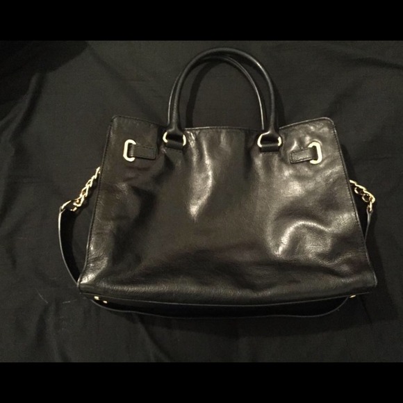 Gently used Michael Kors bag! - Picture 4 of 4
