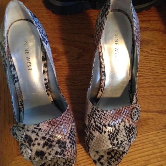 Size 7 Shoe