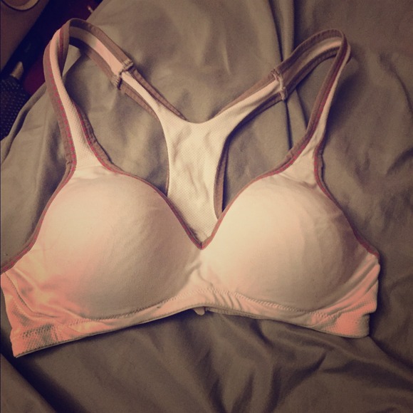 Sports bra - Picture 1 of 2