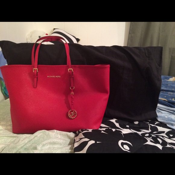 Michael Kors red tote - Picture 4 of 4