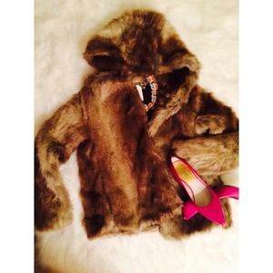 👸 zara fur jacket 👸