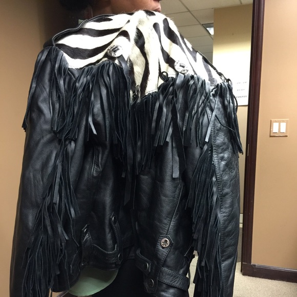 Vintage Leather Jacket with fringes - Picture 3 of 4