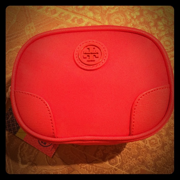 ⬇️REDUCED⬇️Tory burch small cosmetic case
