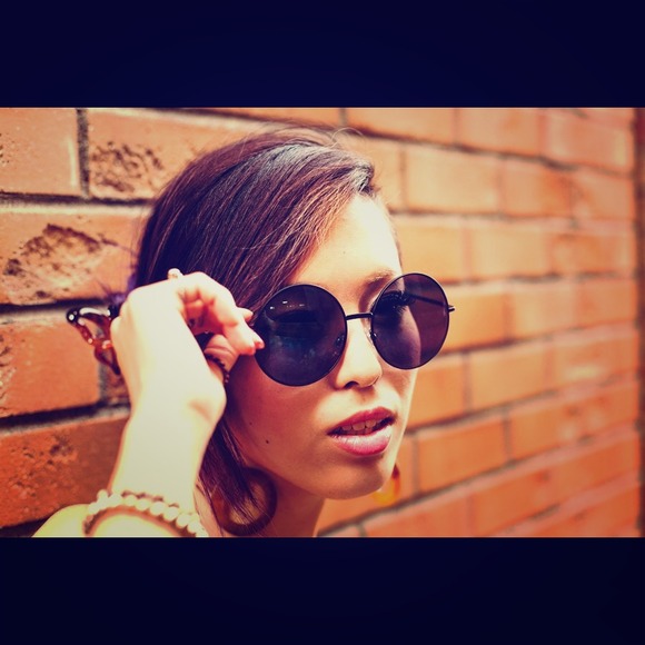 NWOT Oversized Rounds