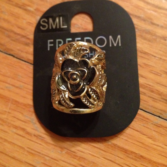 TopShop Rose Ring - Picture 1 of 2