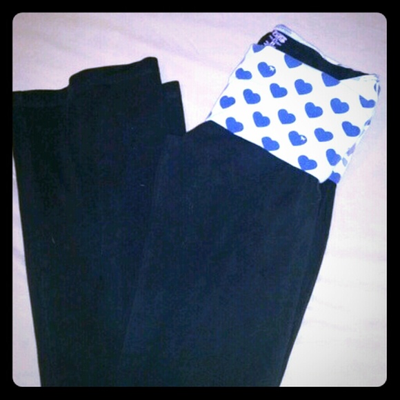 PINK University of Kentucky yoga pants