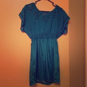 Floral detailed teal dress!