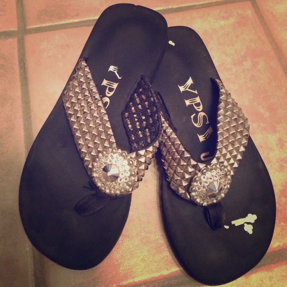 Gypsy soule flip flops