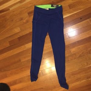 Blue yoga pants / leggings