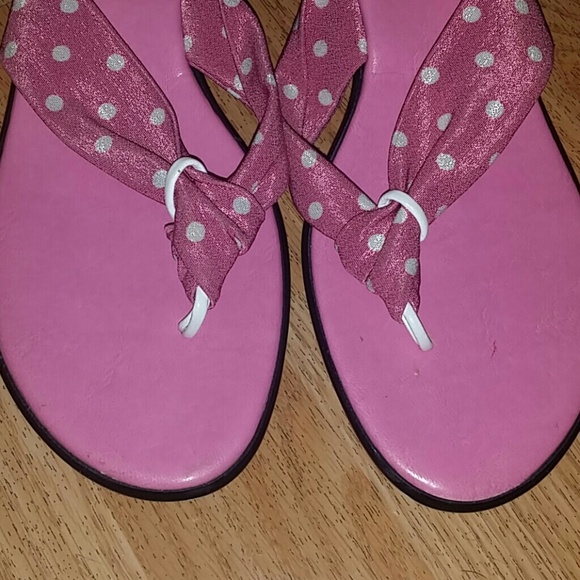 ❌SOLD❌ItalianShoemakers Pink Polka dot flip-flops. - Picture 2 of 4
