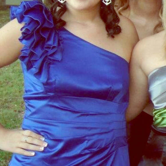 Short blue dress