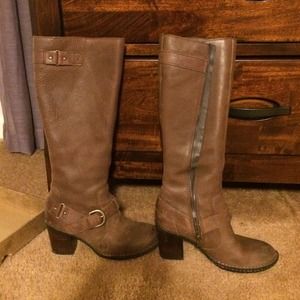 Born boots size 7 brown leather