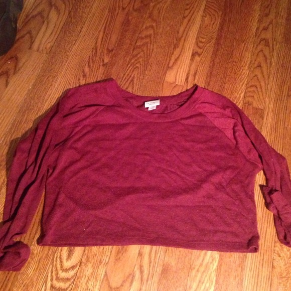 Maroon long sleeve half top