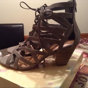 Brand New Super Cute Sandals SZ 8