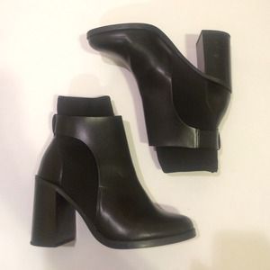 Zara Trafaluc Black cut-out Ankle Boots