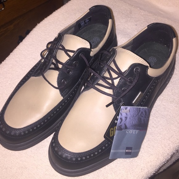 Ecco women's golf shoe