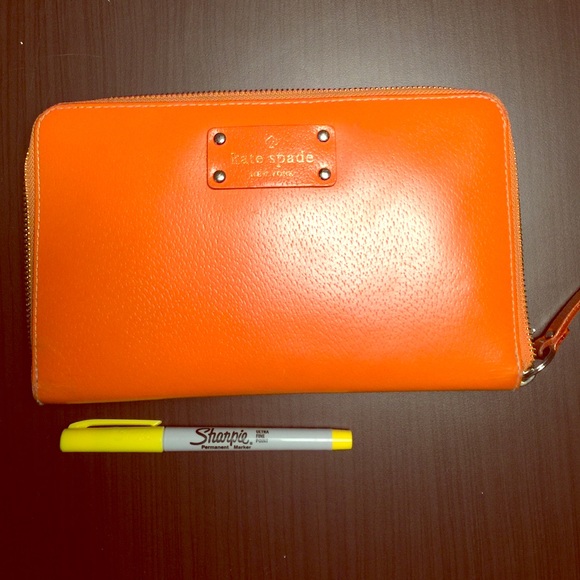 kate spade 'Brightspot Avenue' Large Travel Wallet