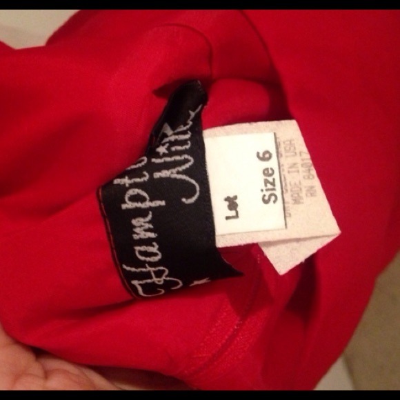 Red dress - Picture 4 of 4