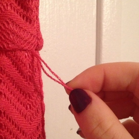 Coral lace dress - Picture 3 of 4