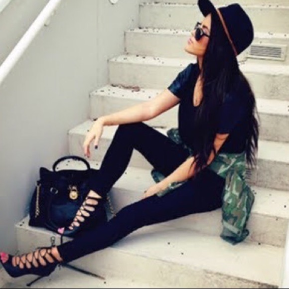 SOLD - Picture 3 of 4