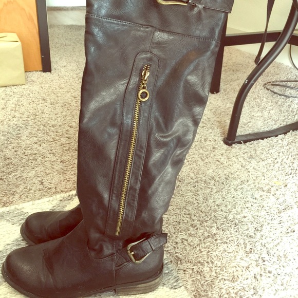Black riding boots