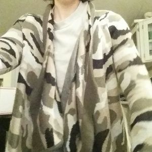 Camo cartigan