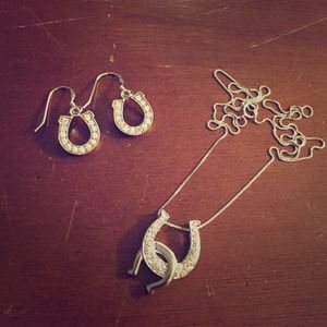 Fake diamond horseshoe earrings and necklace