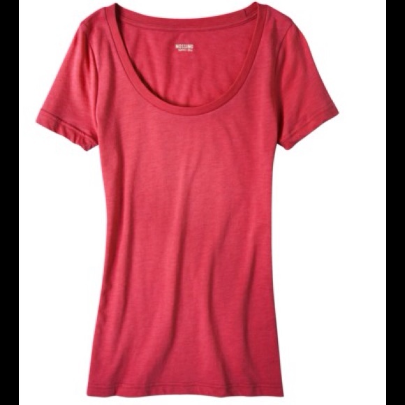MOSSIMO red scoop neck shirt