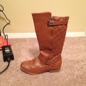 Brown boots