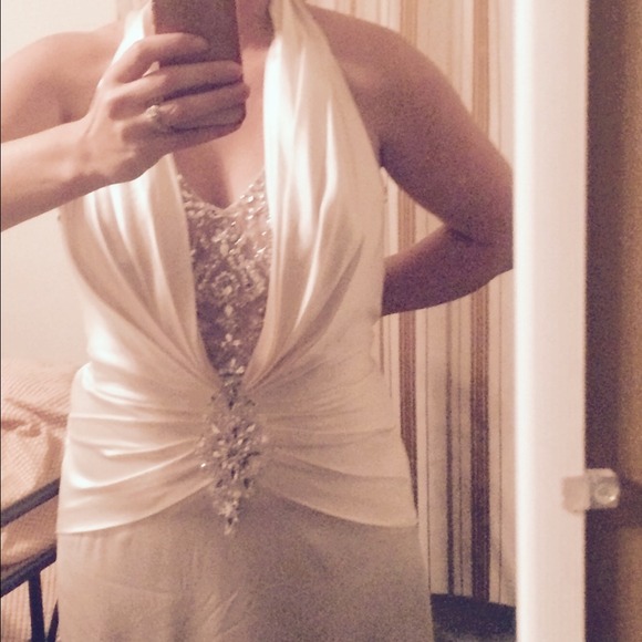 Designer Wedding Dress- Demetrios 1398 Style - Picture 3 of 4