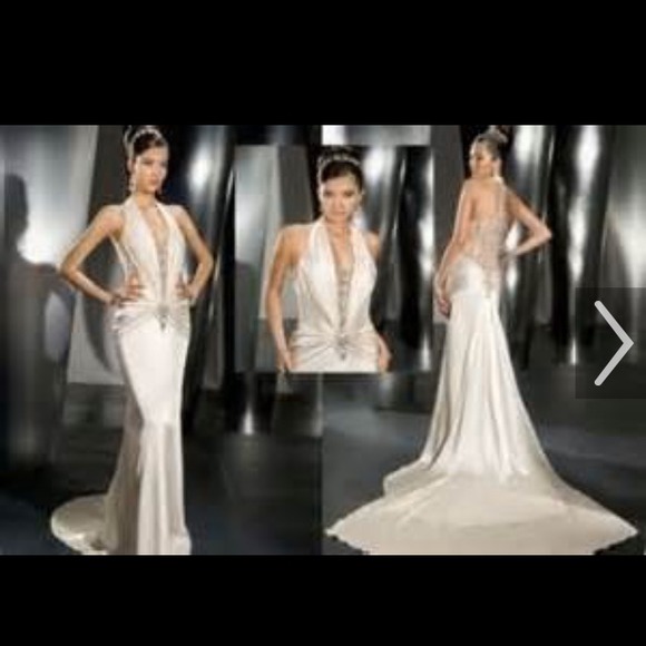 Designer Wedding Dress- Demetrios 1398 Style - Picture 4 of 4