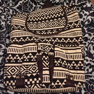 Like new Tribal print backpack 😍