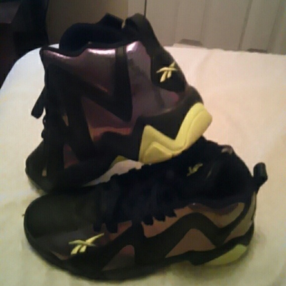 Shoes. All my shoes are real. These are a 4.5 - Picture 1 of 1