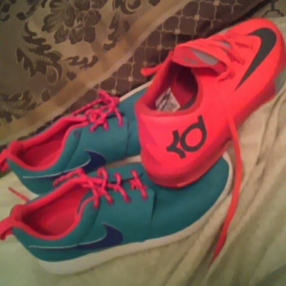 Shoes. Come with shoes boxes. - Picture 1 of 1