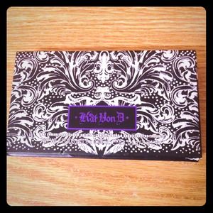 New Kat Von D True Romance Poetica Palette