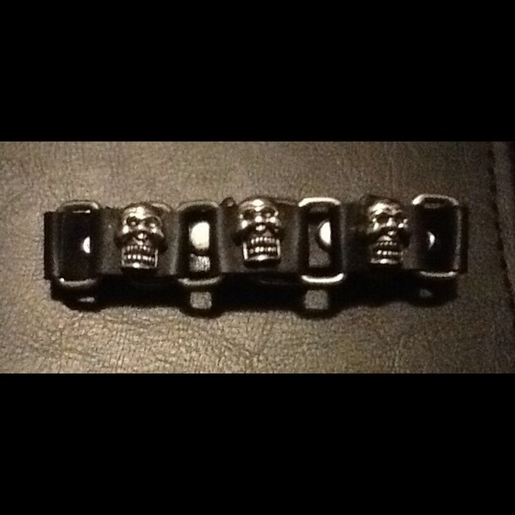 Skull bracelet